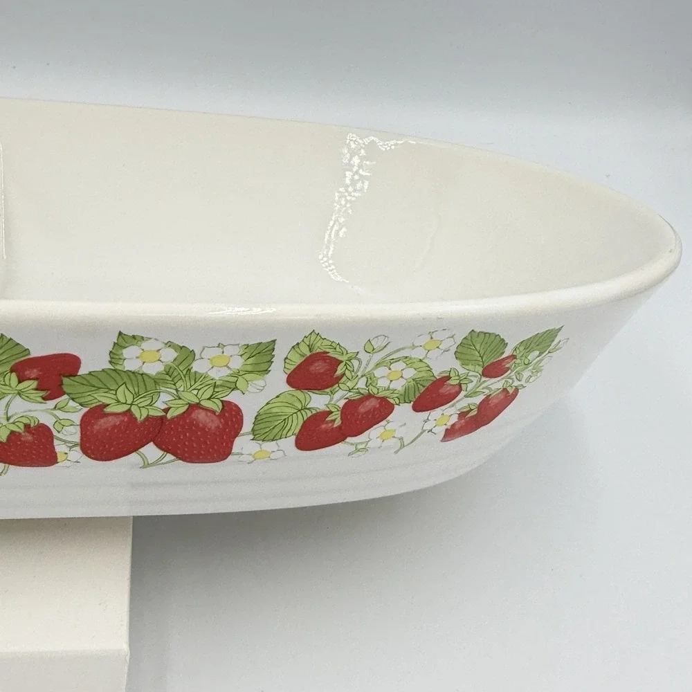 VTG Action Strawberry Divided Baking Dish Japan Cottagecore Retro Kitchen